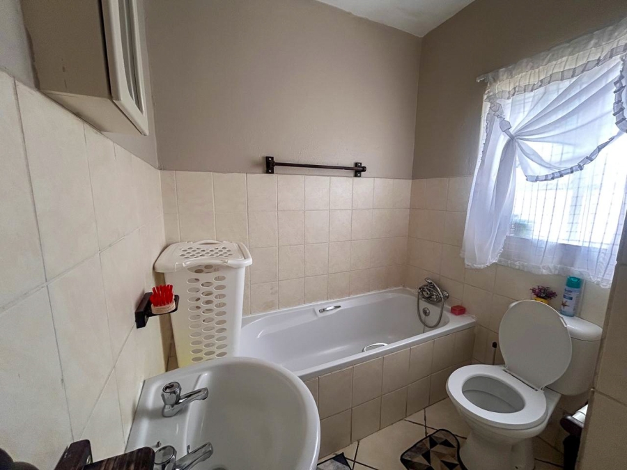 To Let 1 Bedroom Property for Rent in Die Bult North West